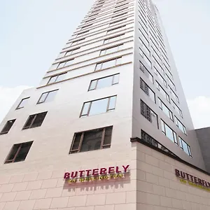 Butterfly On Wellington, Otel